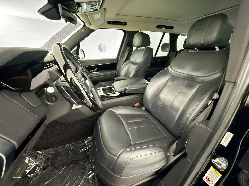 Used 2023 Black Land Rover SE image 21