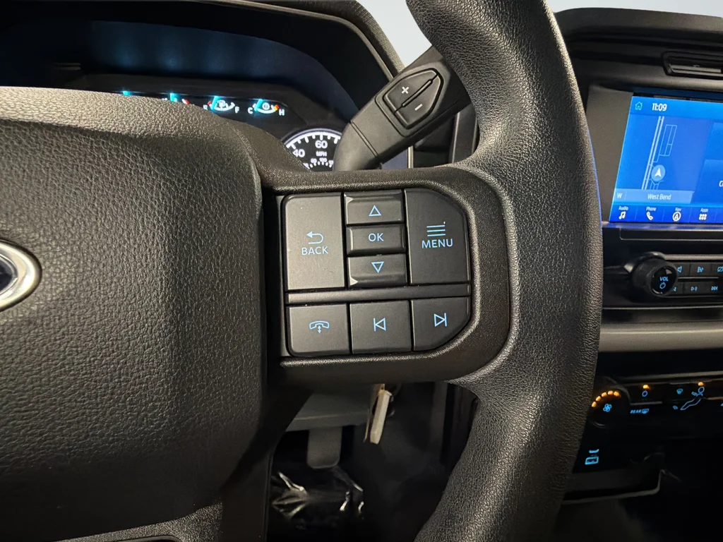 Used 2023 Black Ford XLT image 38