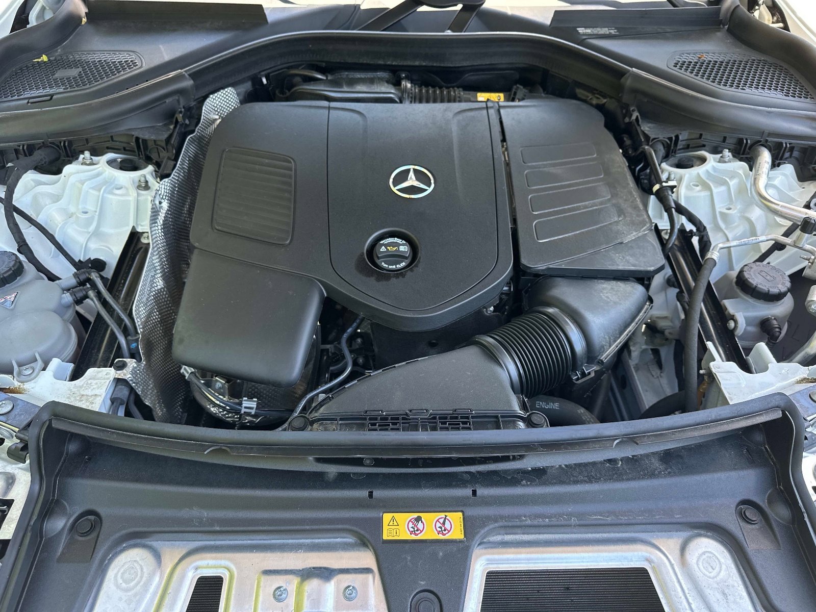 Certified Used 2023 Polar White Mercedes-Benz GLC 300 image 10