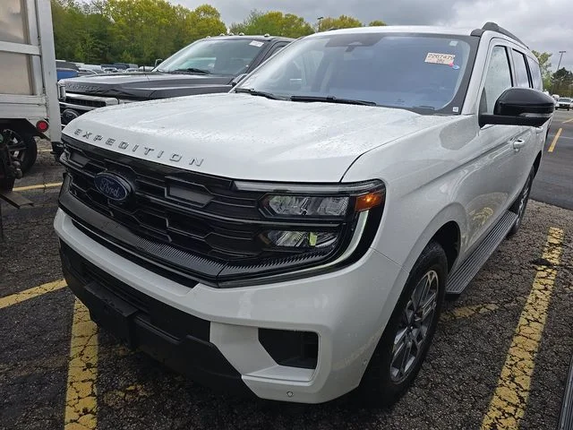 2025 Ford Expedition Active 4x4's photo