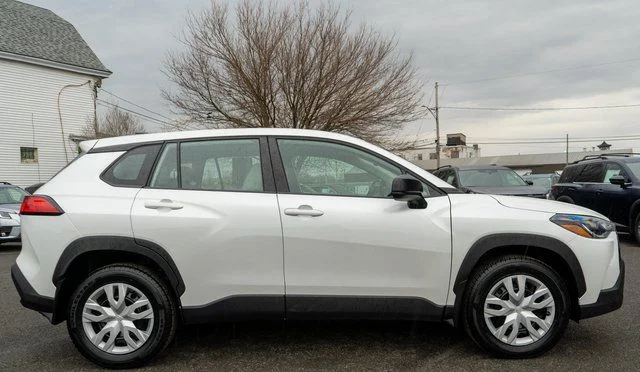 Used 2023 Beige Toyota L image 5