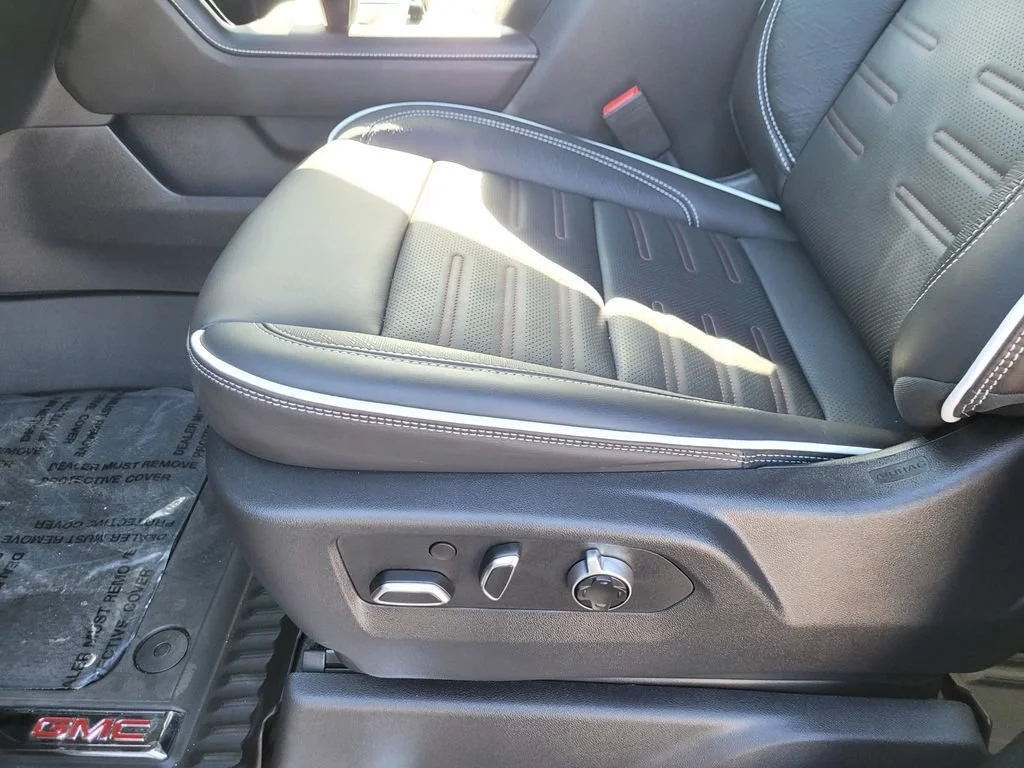 2026 GMC Sierra 1500 AT4X - Photo 12