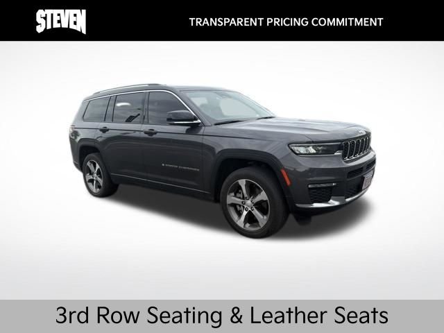 Used 2023 Gray Jeep Limited image 1