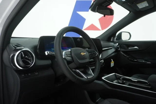 New 2027 Summit White Chevrolet LT image 16