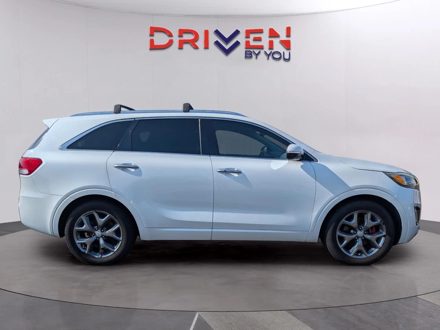 Used 2017 Snow White Pearl Kia SX V6 image 6