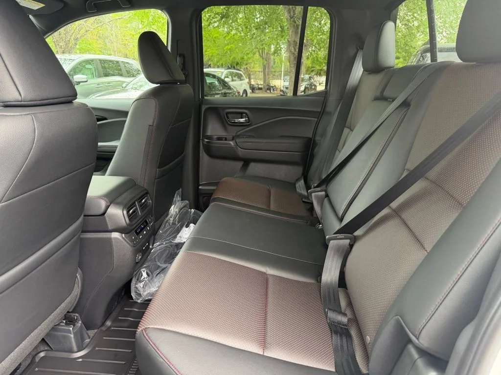 2026 Honda Ridgeline Black Edition - Photo 11