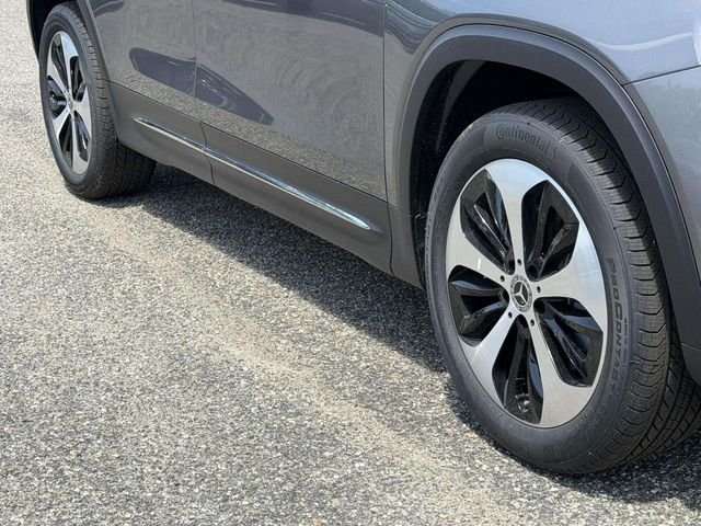 New 2026 Mountain Grey Metallic Mercedes-Benz GLB 250 image 11