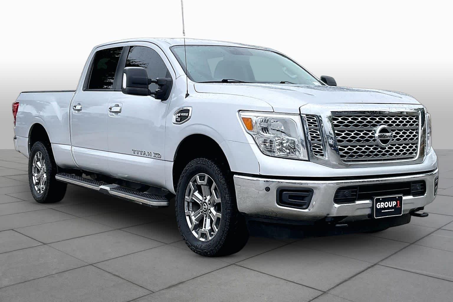 Used 2018 Brilliant Silver Nissan SV image 3