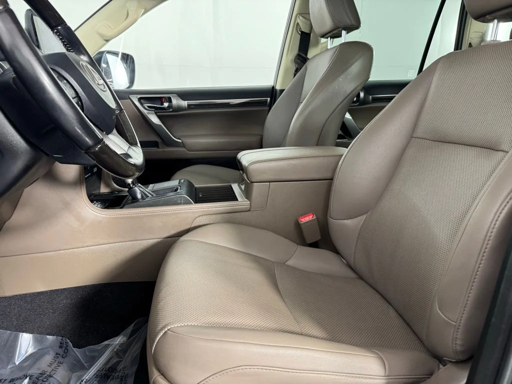 Used 2023 Onyx Black Lexus 460 image 11
