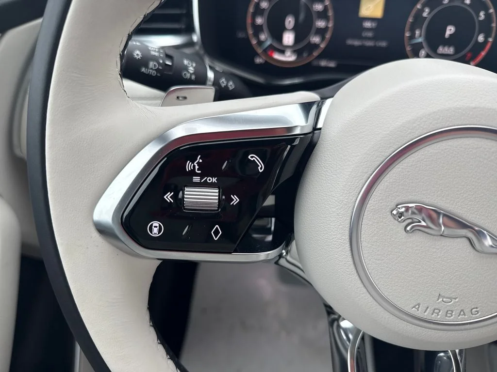 2026 Jaguar F-Pace R-Dynamic S - Photo 20