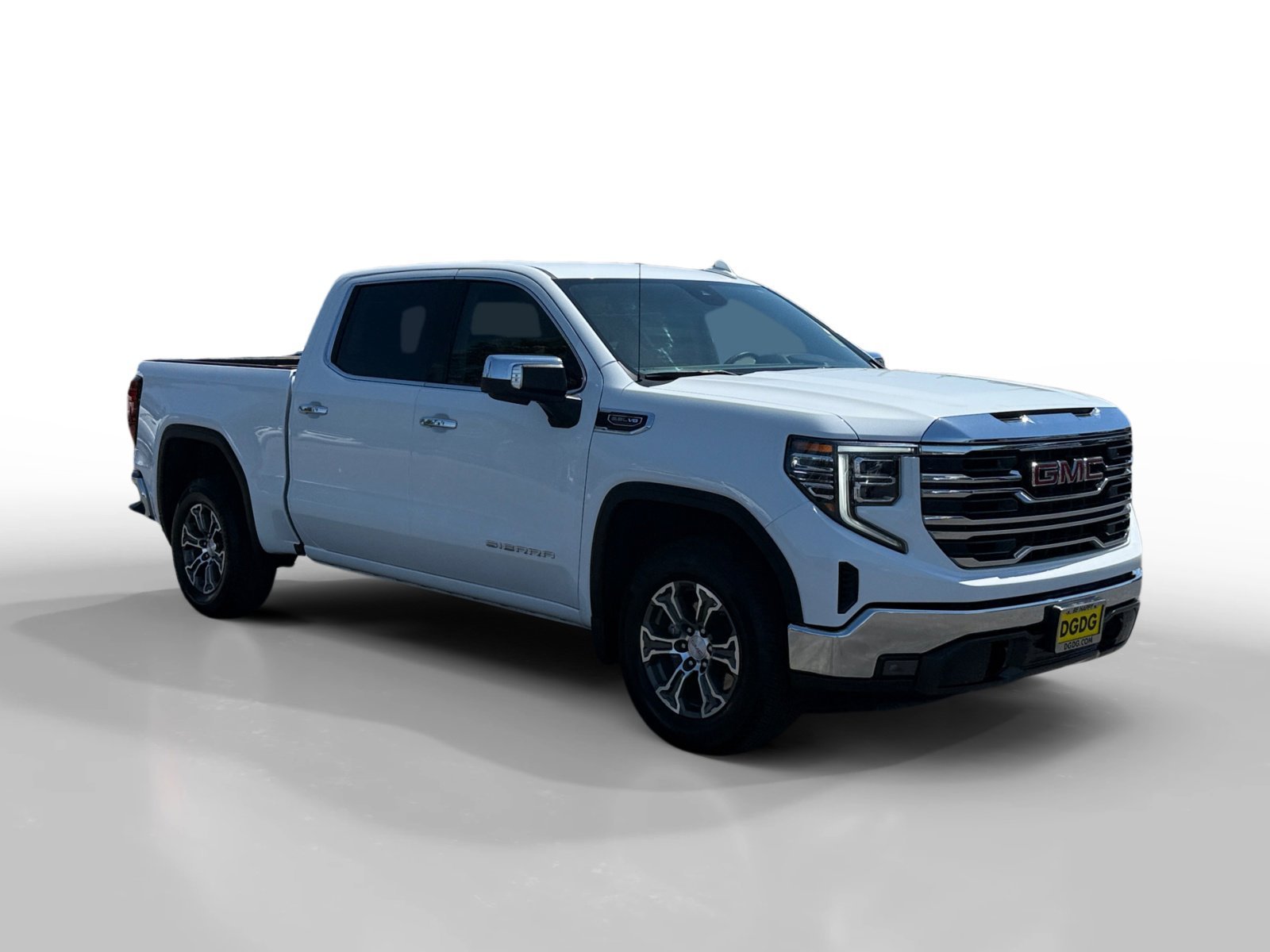 Used 2025 Summit White GMC SLT image 7