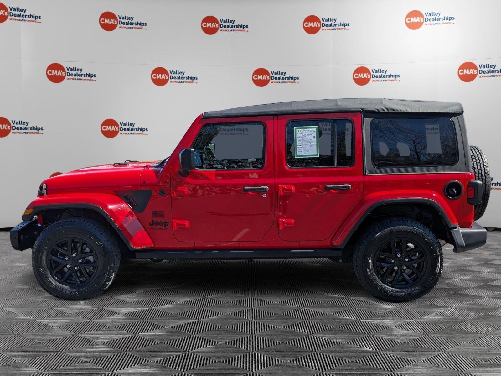 Used 2023 Firecracker Red Clearcoat Jeep Freedom image 8