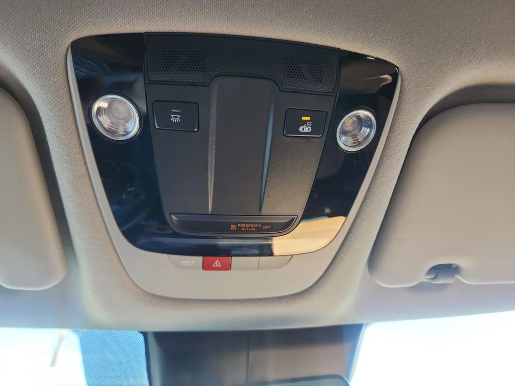 Used 2024 White Kia SX image 24