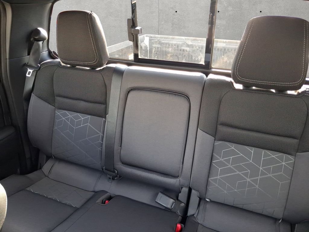 New 2027 Glacier White Nissan Crew Cab SV image 23