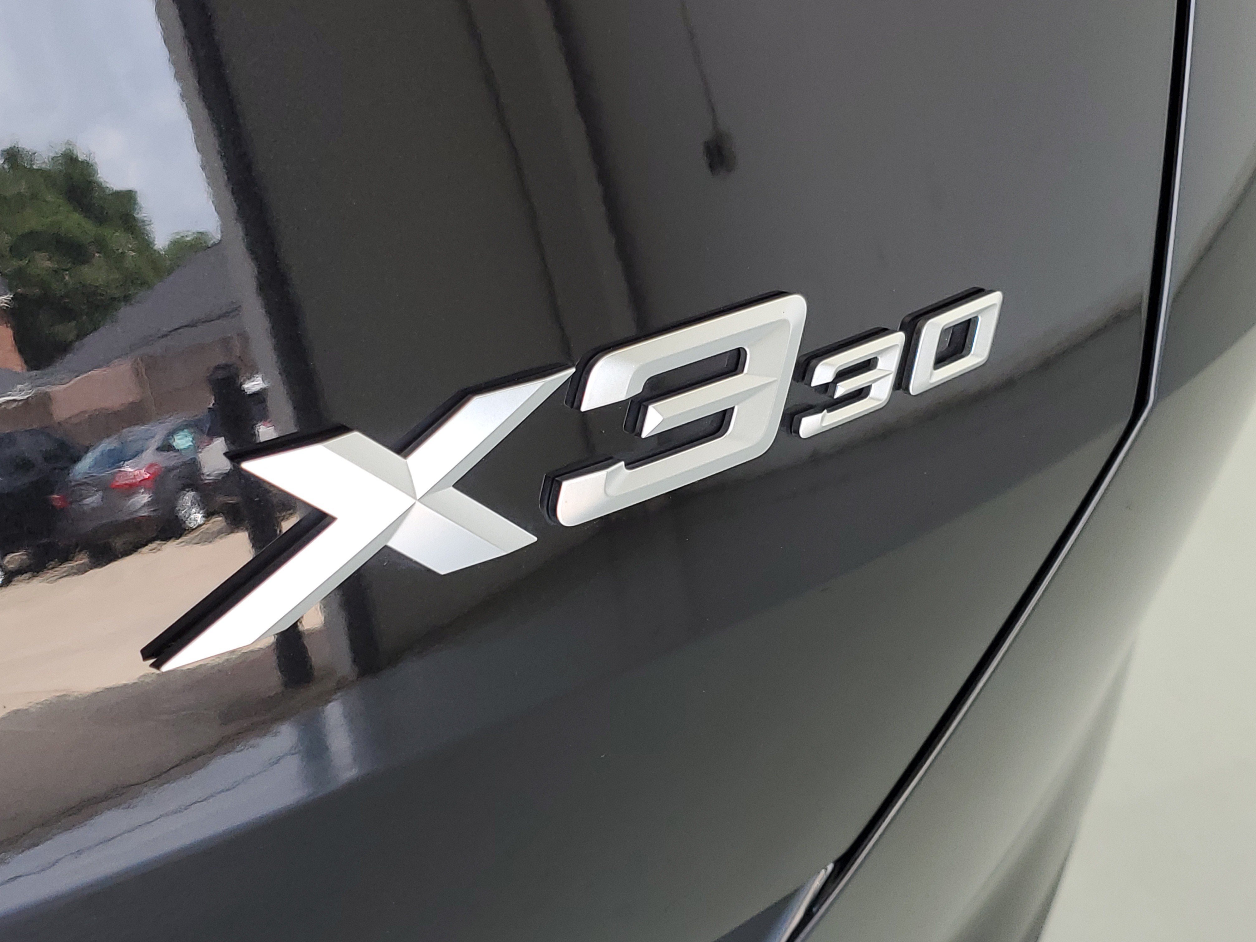 Used 2025 Black Sapphire Metallic BMW 30 xDrive image 10