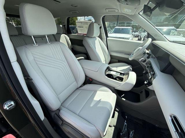 New 2026 Green Hyundai SEL 8P image 24