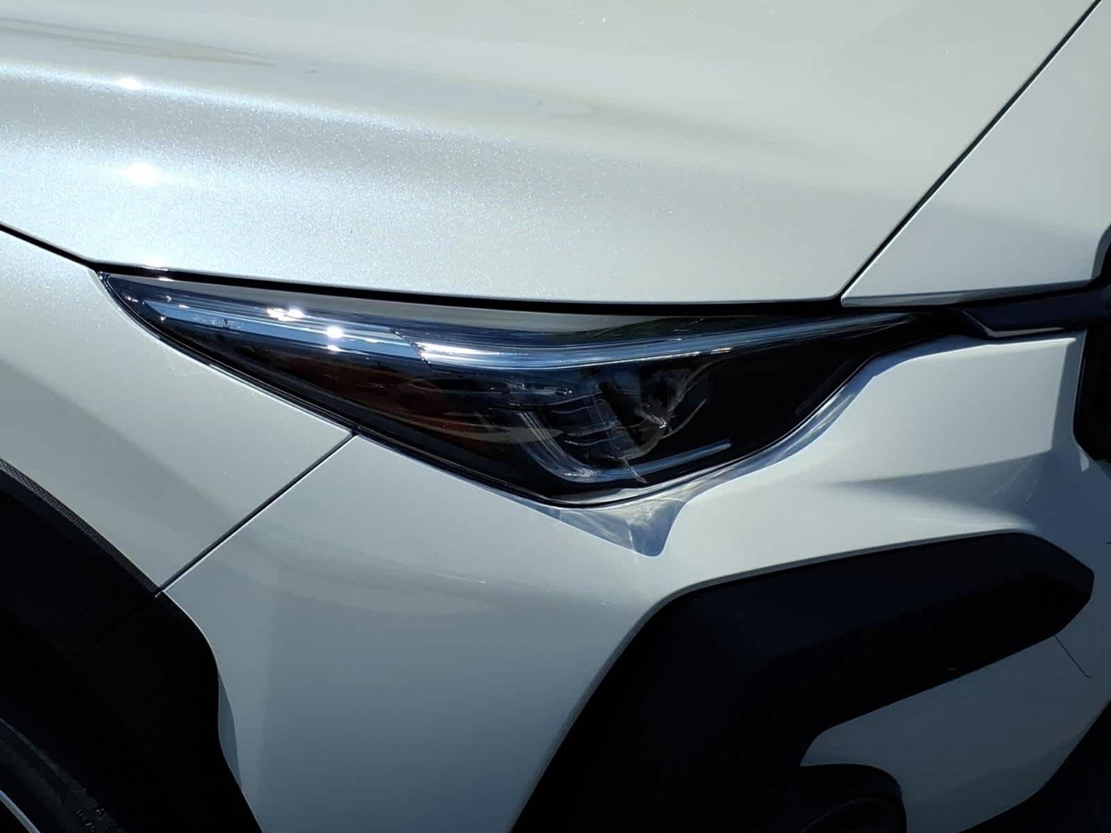 New 2026 CRYSTAL WHITE PEARL Subaru Limited Hybrid image 9
