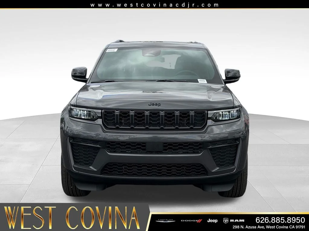 New 2026 Baltic Gray Metallic Clearcoat Jeep Altitude image 2