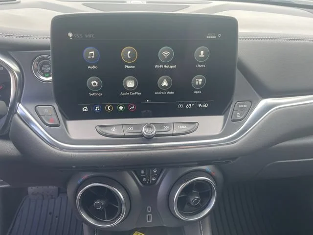Used 2024 Summit White Chevrolet 2LT image 21