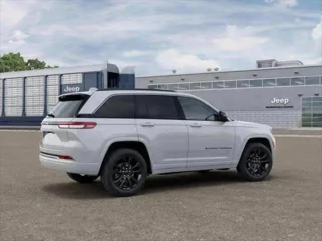 New 2026 Bright White Clear-Coat Exterior Paint Jeep Limited Reserve image 2