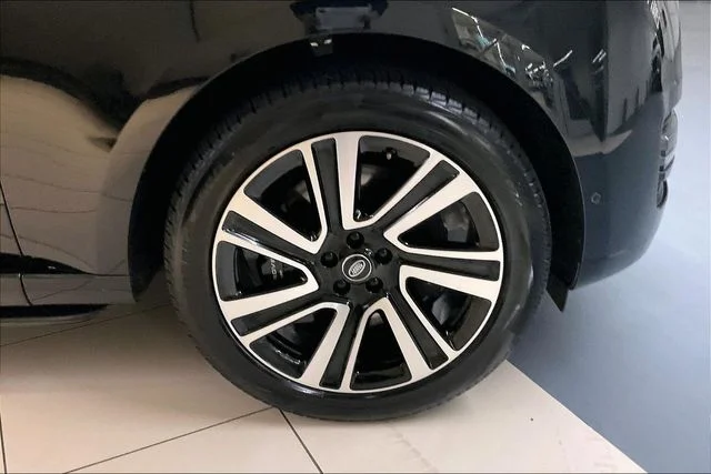 2023 Land Rover Range Rover SE - Photo 8
