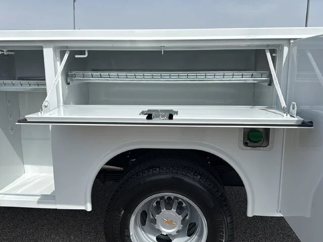 New 2026 Summit White Chevrolet Work Truck image 6