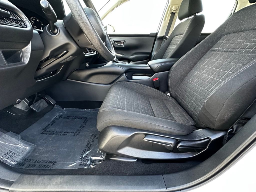 Used 2024  Honda LX image 11