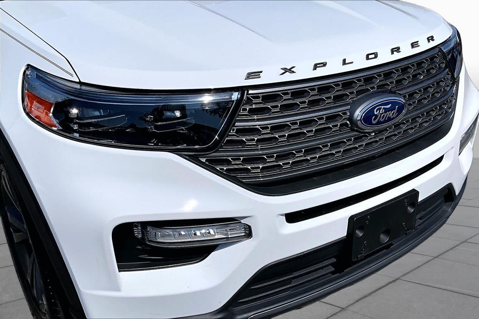 Used 2021 Oxford White Ford XLT image 29