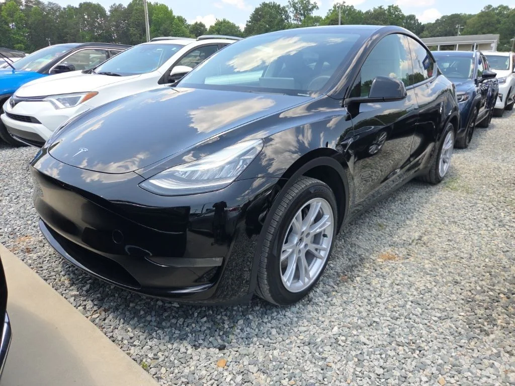 Used 2023 Black Tesla Long Range image 1