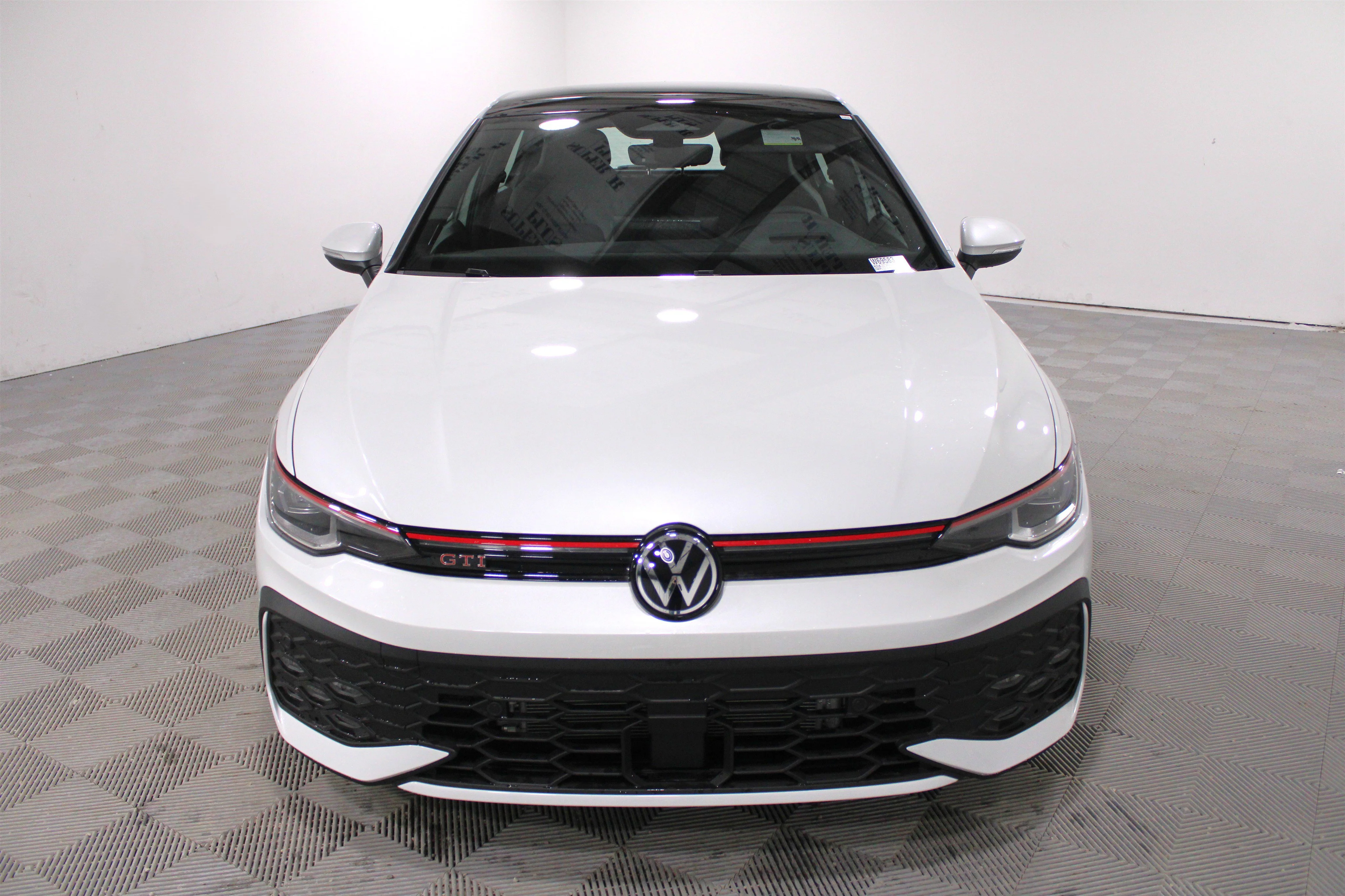 New 2026 Opal White Pearl Volkswagen Autobahn image 31