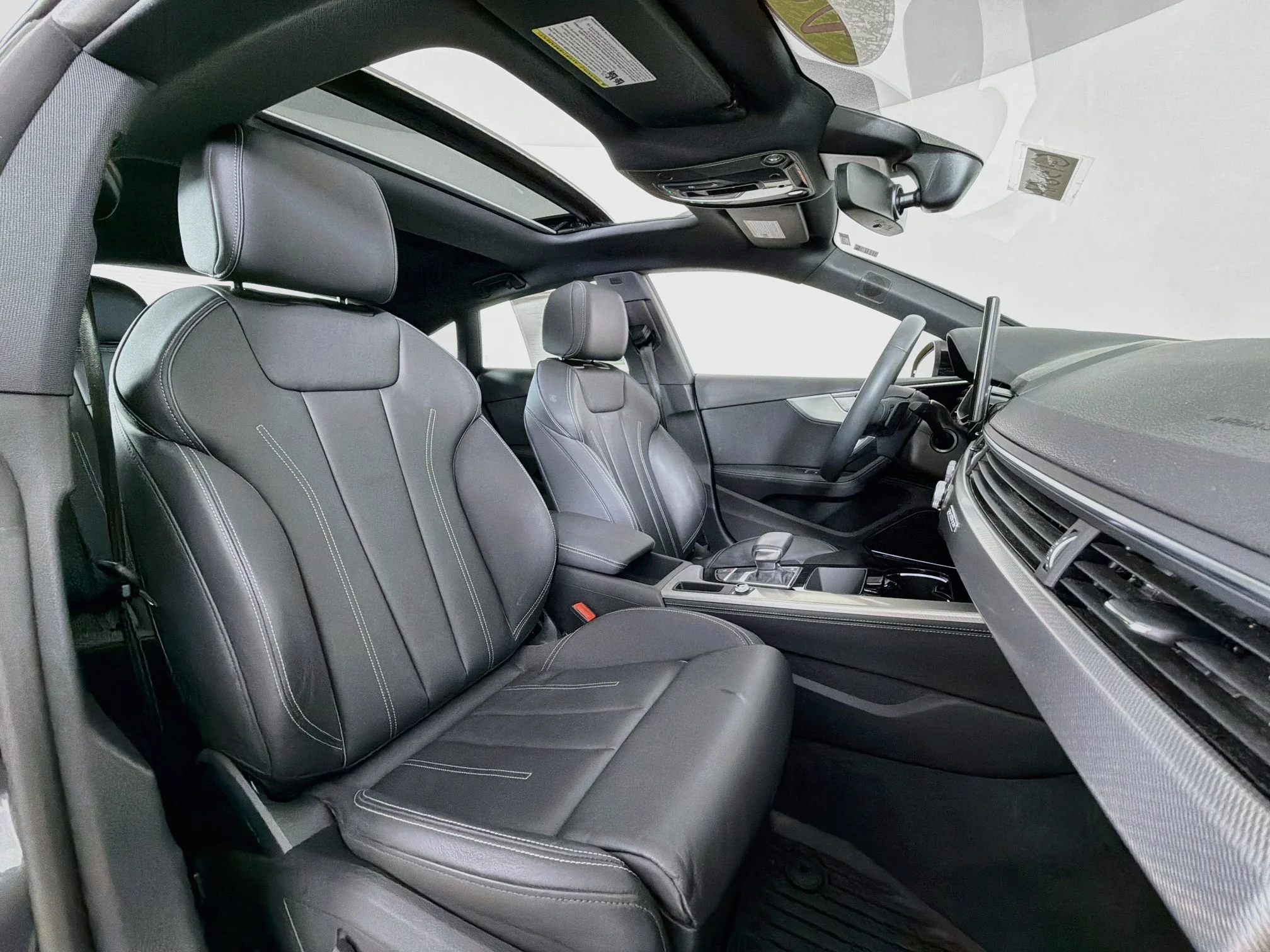 Used 2024 Daytona Gray Pearl Effect Audi S line Premium Plus image 30