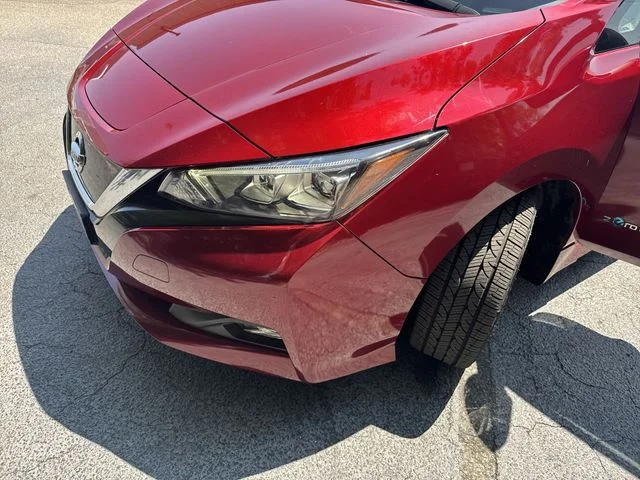 Used 2018 Red Nissan SV image 31