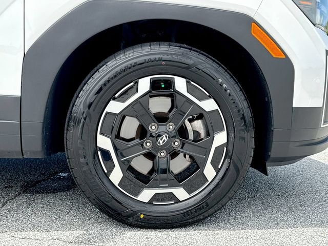 Used 2024 White Hyundai SEL image 10