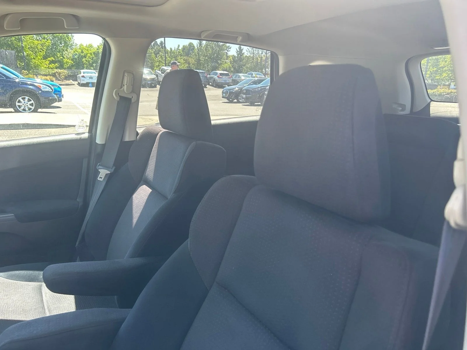 Used 2014 Alabaster Silver Metallic Honda EX image 23