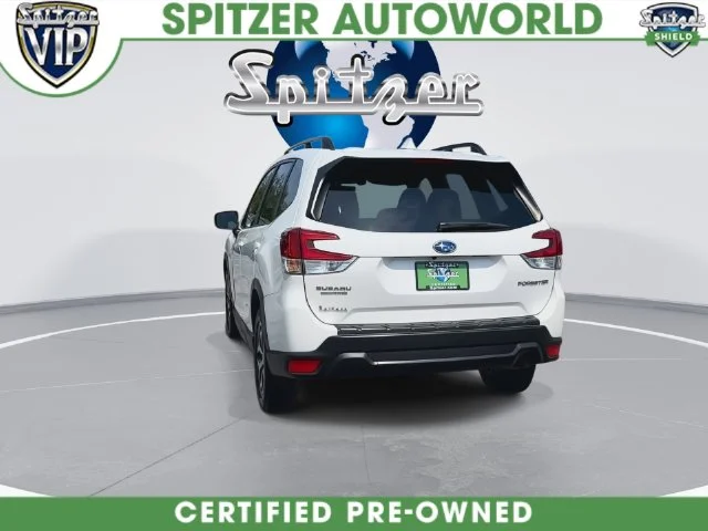 Used 2021 White Subaru Premium image 9