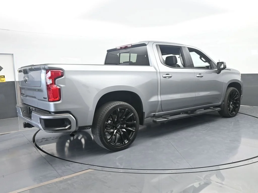 2025 Chevrolet Silverado 1500 LTZ - Photo 6