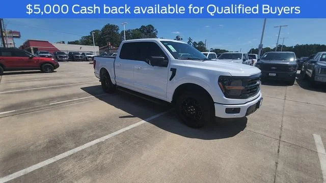 New 2026 Oxford White Ford XLT image 2