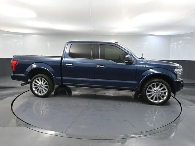 Used 2018 Blue Ford Limited image 4