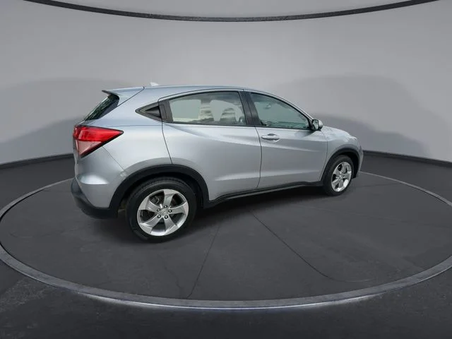 2017 Honda HR-V LX - Photo 8