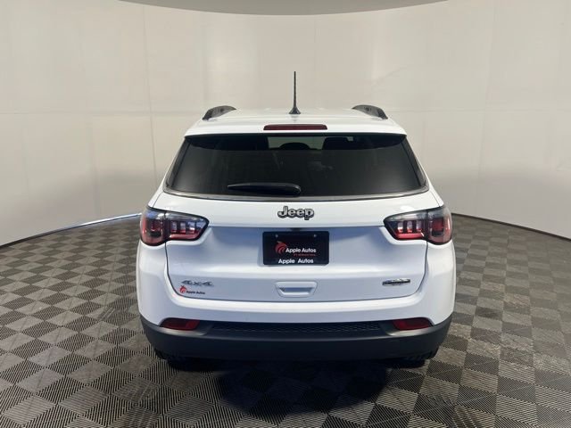 Certified Used 2022 White Jeep Latitude Lux image 8