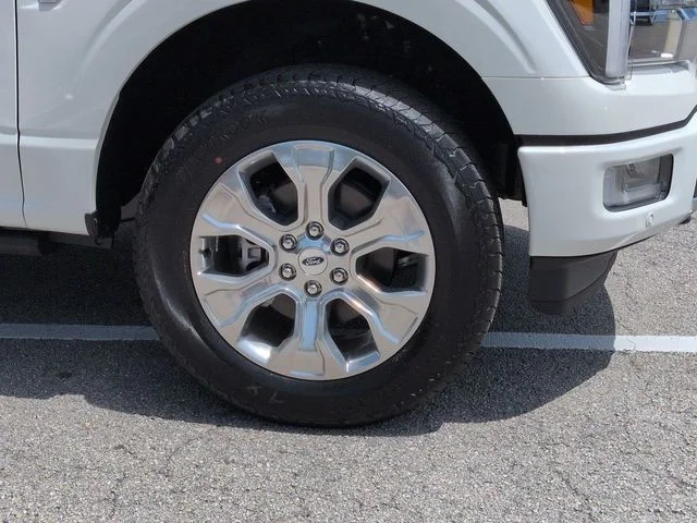 New 2026 Star White Metallic Tri-Coat Ford Platinum® image 10