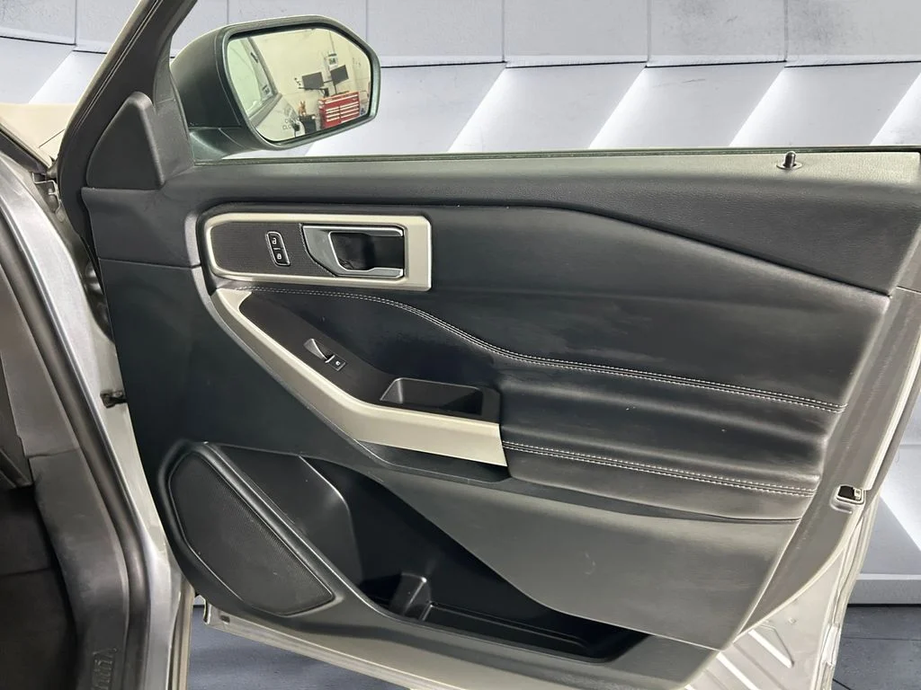 Used 2023 Silver Ford XLT image 15
