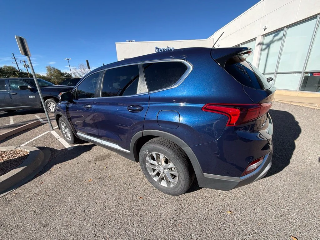 Used 2019  Hyundai SE image 7