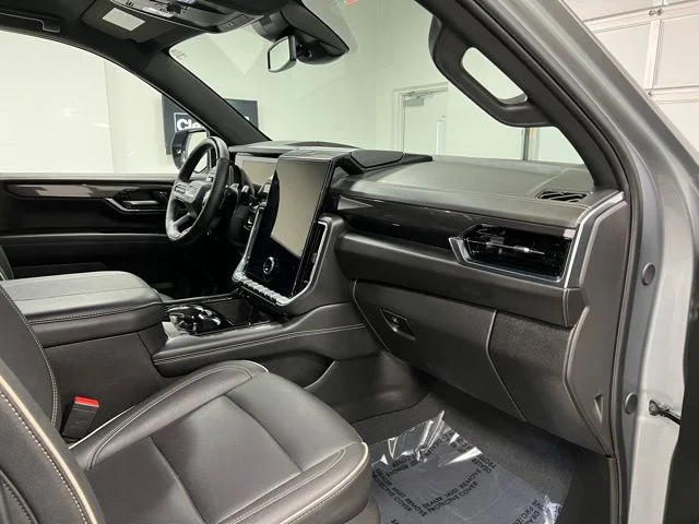 Used 2025 Gray GMC Elevation image 58