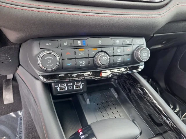 New 2027 Pitch-Black Exterior Paint Dodge GT HEMI image 27