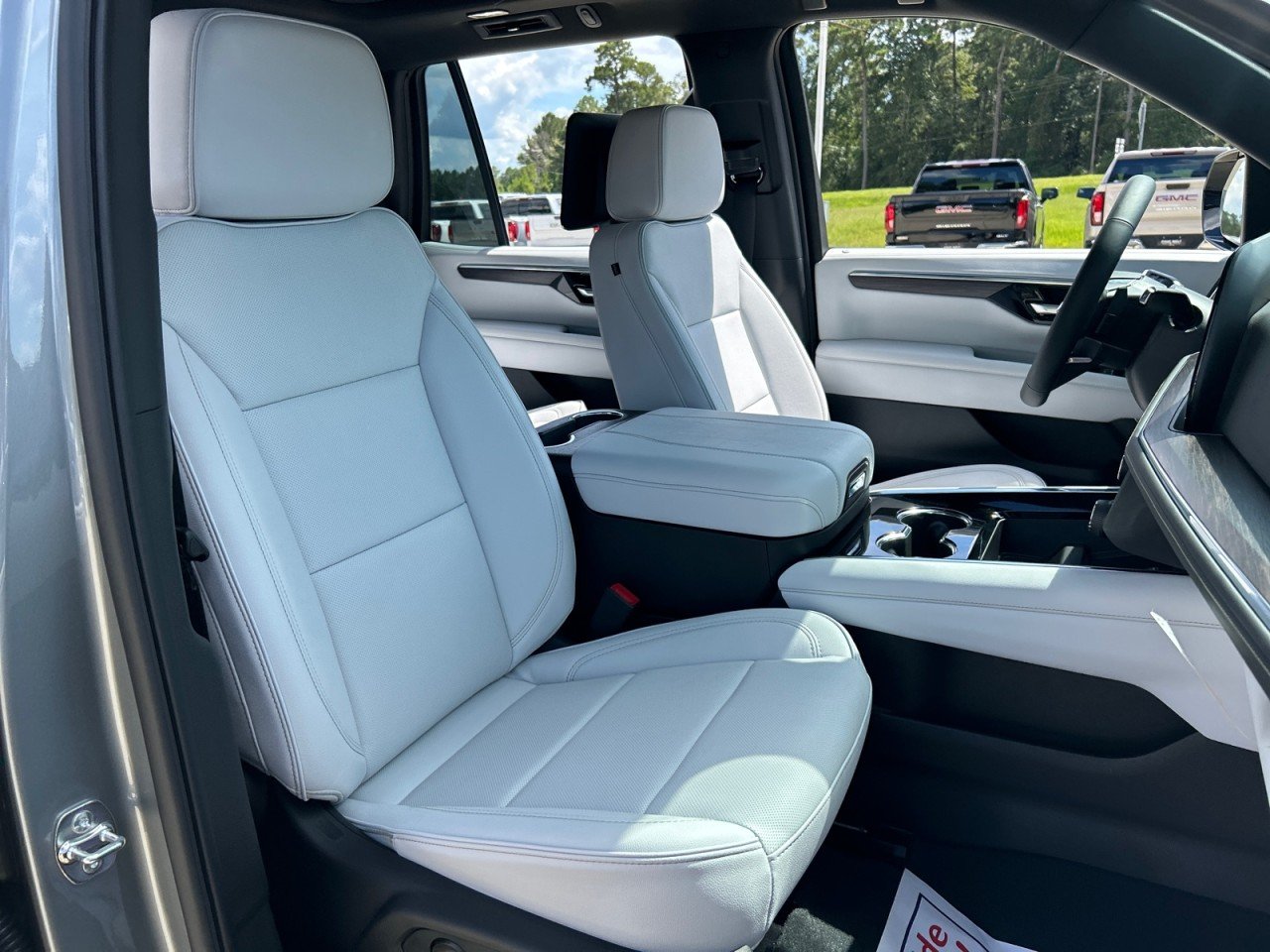 New 2026 Sterling Gray Metallic Chevrolet Premier image 19