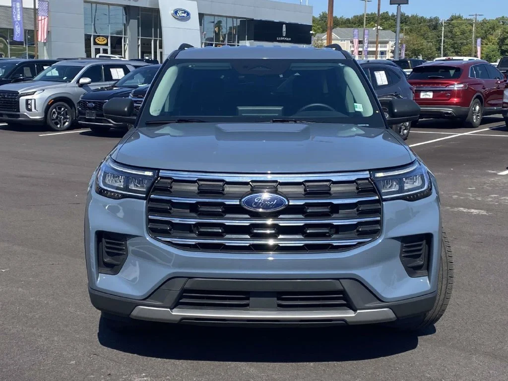 Used 2025 Blue Ford Active image 8