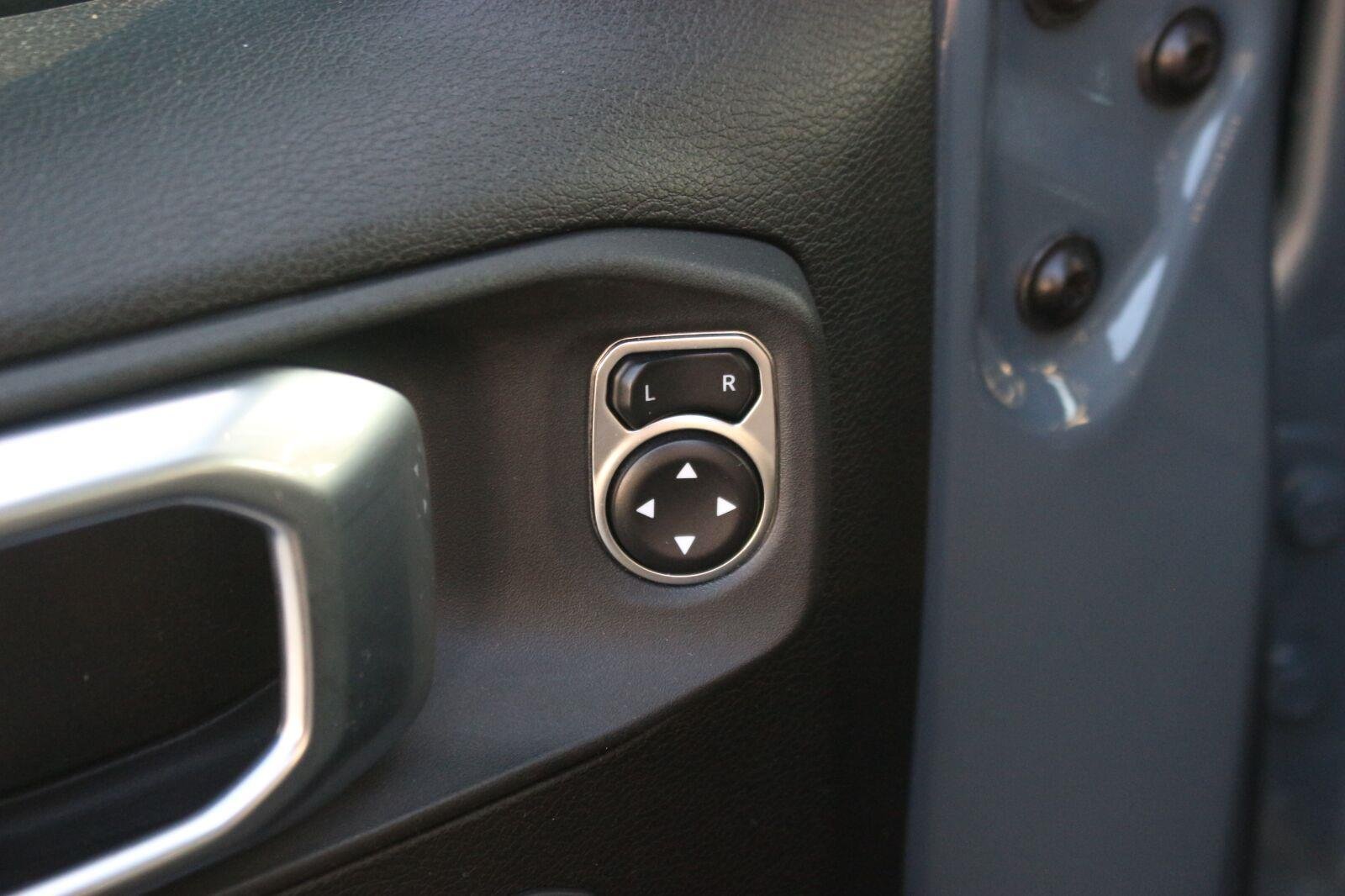 Used 2024 Grey Jeep Rubicon image 14