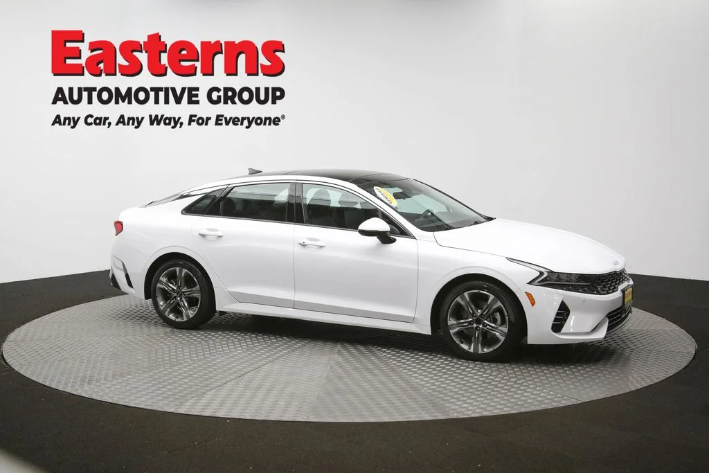 Used 2022 White Kia EX image 47