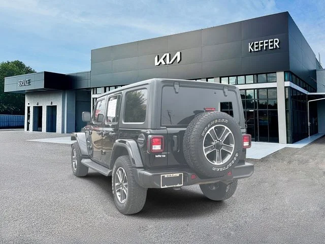 Used 2023 Black Jeep Sahara image 6